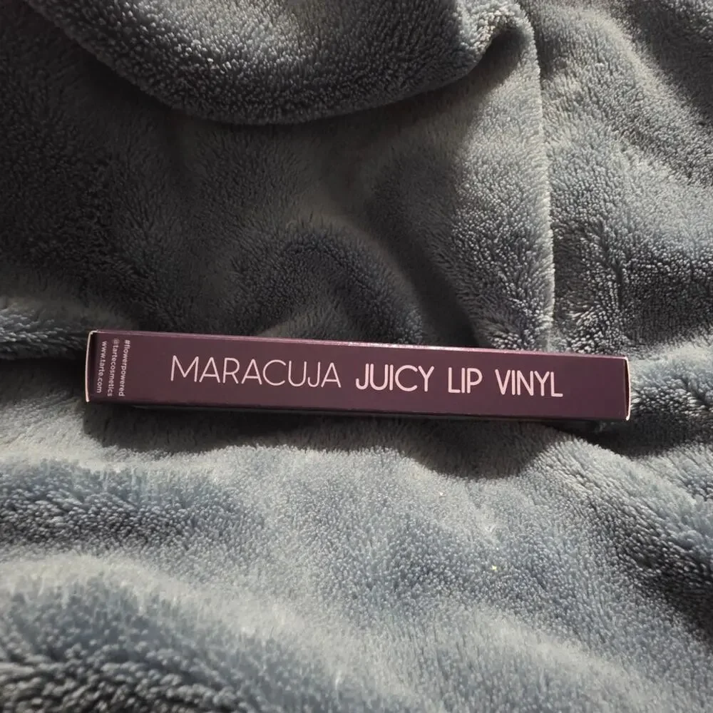 Tarte Maracuja Juicy Lip Vinyl in Shimmering Daisy - NEW